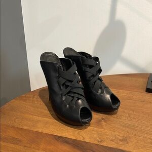 Georgina Goodman Black Women's Leather Peep-Toe Heels
